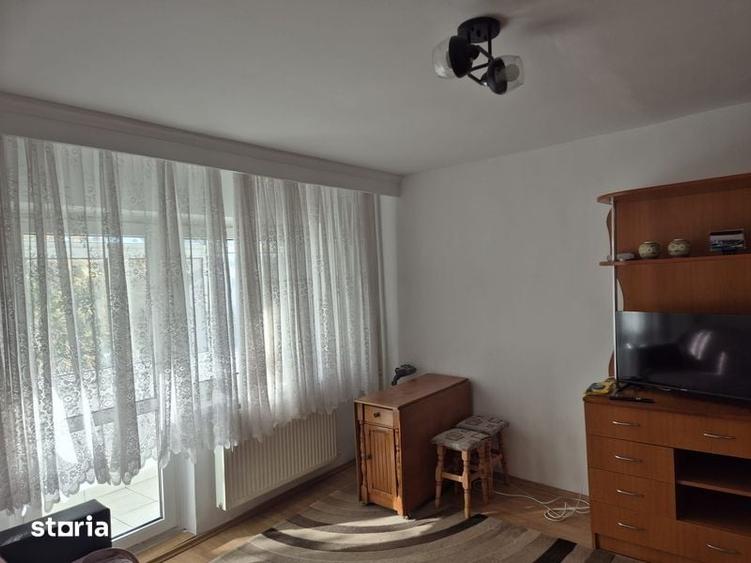 Garsonieră decomandată în Central
