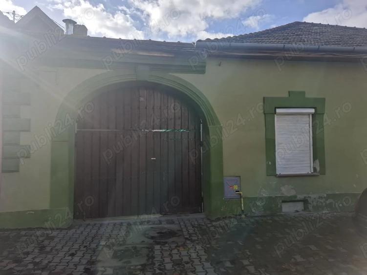 Garsonieră decomandată în Central