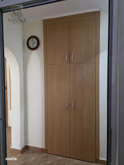 Apartament cu 3 camere semidecomandat, mobilat în Pantelimon
