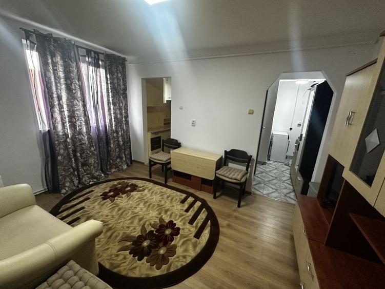 Apartament cu 2 camere semidecomandat în Micro 1