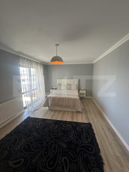 Apartament cu 3 camere semidecomandat, mobilat în Independenței
