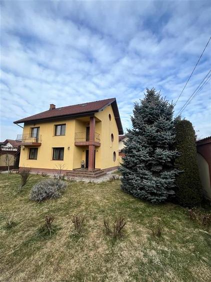 Casă individuală cu 5 camere cu Teren 405 Mp în Hărman