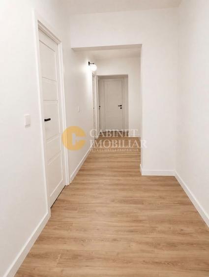Apartament cu 4 camere decomandat, mobilat în Alexandru cel Bun