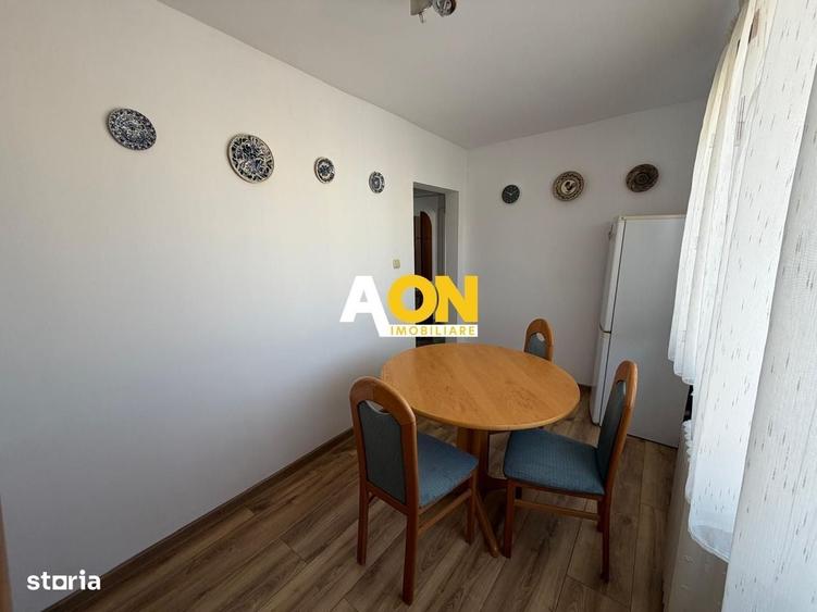 Apartament cu 3 camere în Cetate