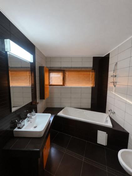 Casă cu 5 camere cu Teren 1084 Mp în Tăuții-Măgherăuș