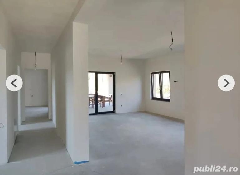 Casă cu 3 camere în Central