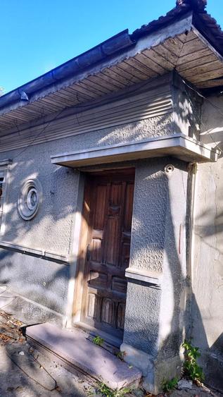 Casă individuală cu 4 camere cu Canalizare în Bălcescu