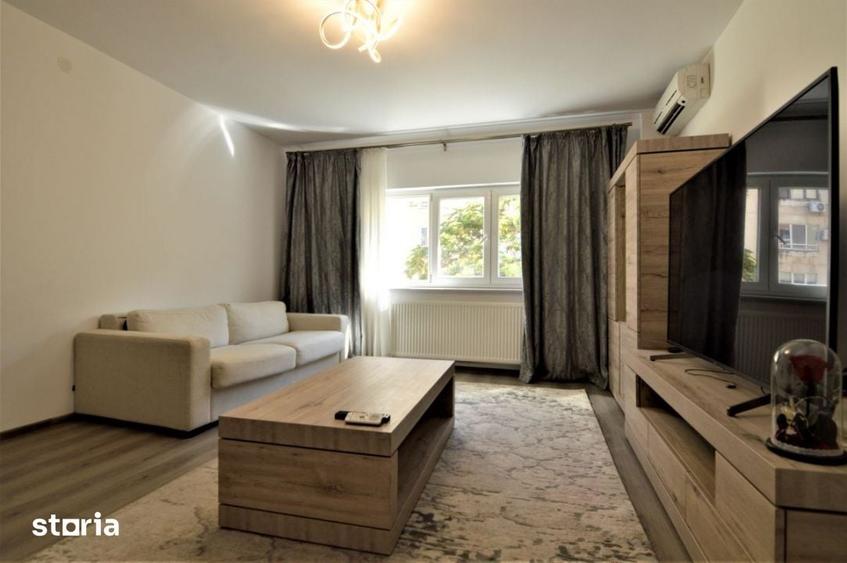 Apartament cu 3 camere decomandat, mobilat în Centrul Civic