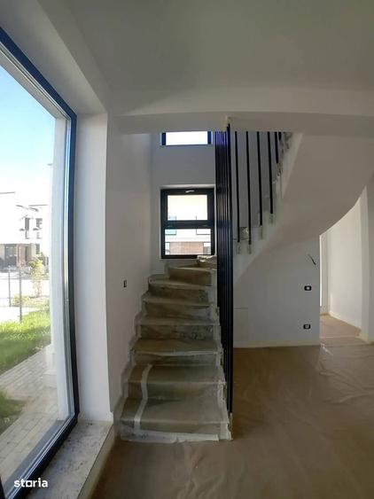 Casă cu 4 camere în Mogoșoaia