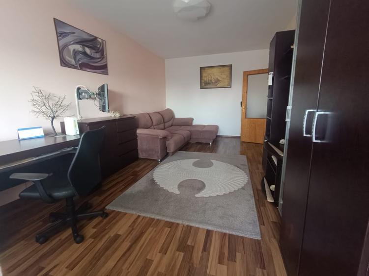 Apartament cu 2 camere decomandat în Capitol