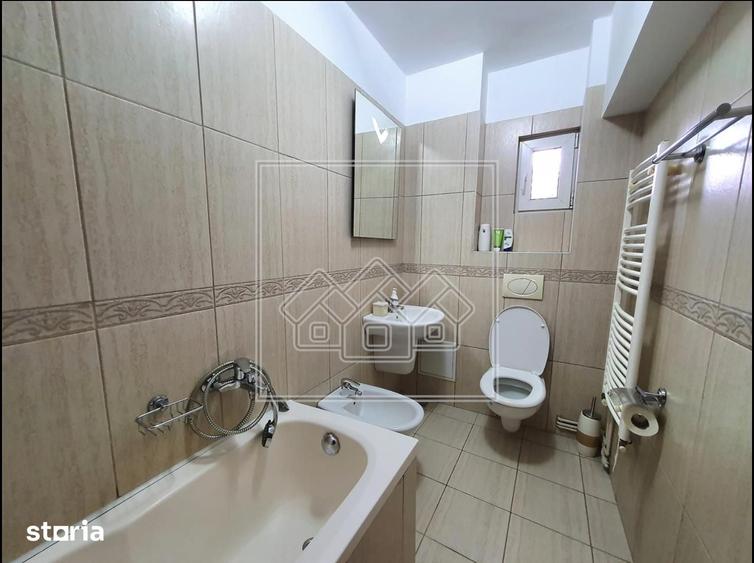Apartament cu 3 camere decomandat în Terezian