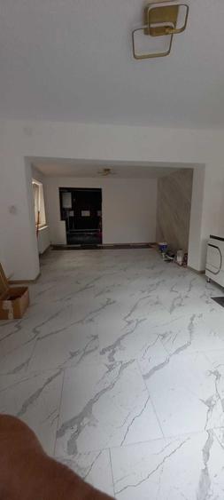 Casă cu 3 camere în Central