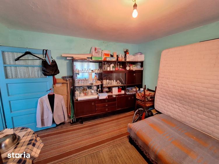 Casă cu 2 camere cu Teren 820 Mp în Sărata