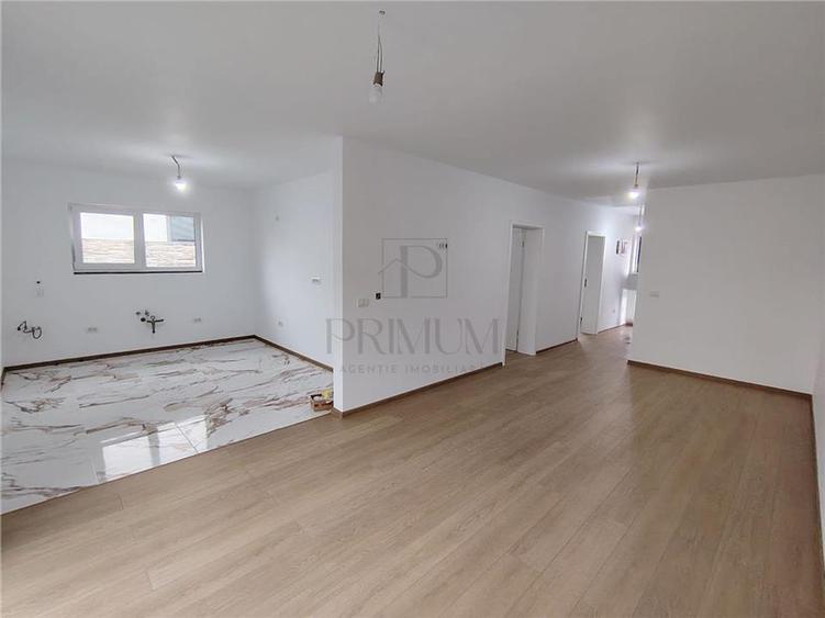 Duplex cu 3 camere cu Canalizare în Urseni