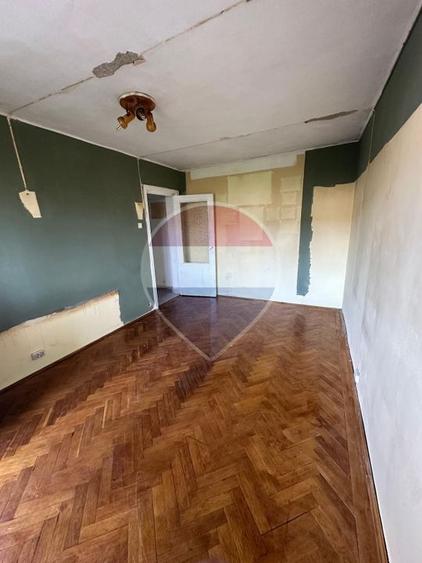 Apartament cu 3 camere decomandat în Rogerius