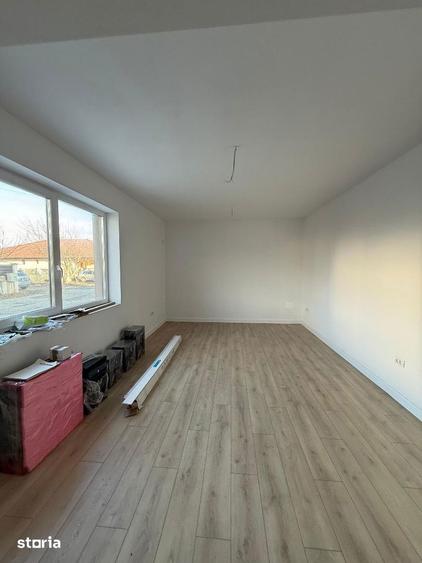 Apartament cu 3 camere în Cetate