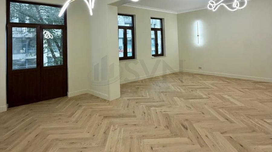 Apartament cu 4 camere decomandat în Dacia