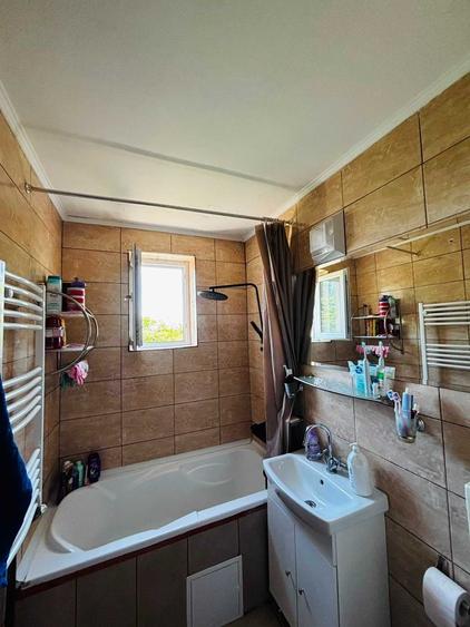 Apartament cu 3 camere decomandat în Copou