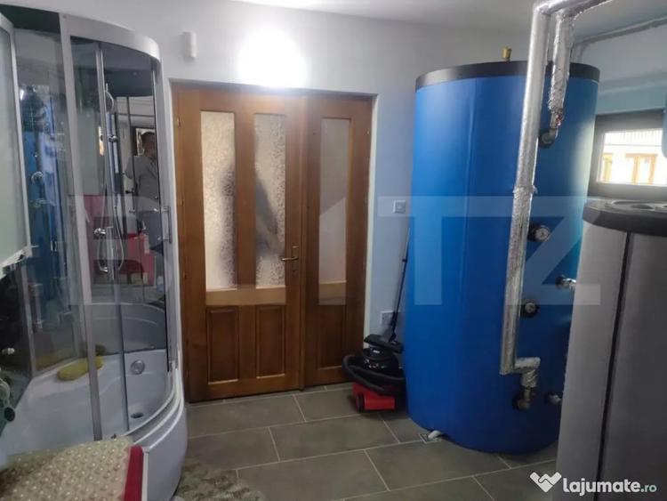 Casă cu 8 camere cu Teren 488 Mp în Marginea
