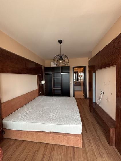Apartament cu 2 camere semidecomandat în Văcăresti