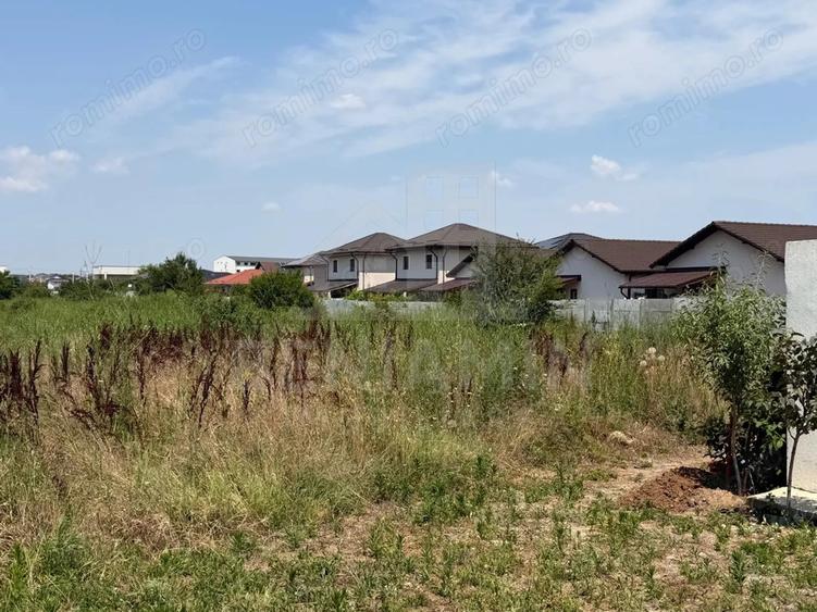 Teren de 1824 mp, în Malu Mare