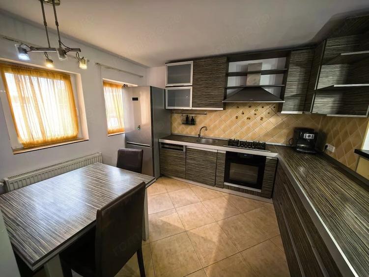 Casă cu 3 camere cu Teren 251 Mp în Dumbrăvița