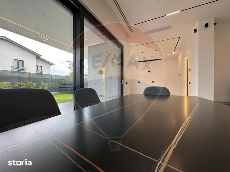 Casă cu 5 camere cu Teren 450 Mp în Tunari