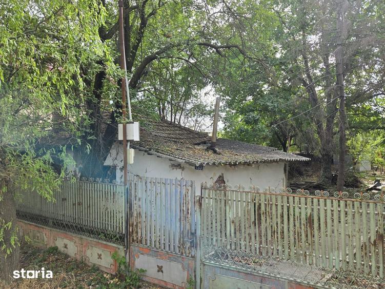 Teren de 884 mp, în Crevedia