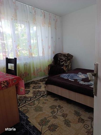 Inchiriez apartament 2camere - 4