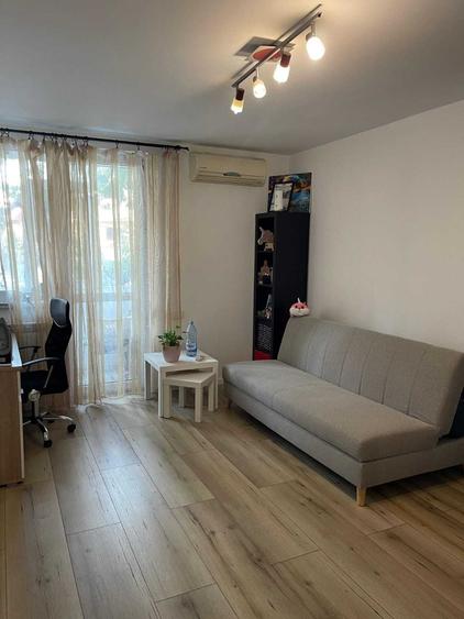 Inchiriez Apartament central cu 2 camere - 6
