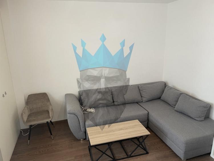 Apartament cu 3 camere decomandat, mobilat în Unirii