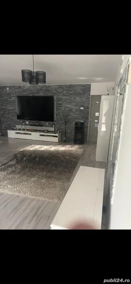 Casă cu 4 camere cu Teren 14242 Mp în Priporu
