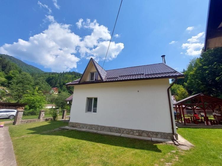 Casă cu 5 camere cu Canalizare în Izvoru Muntelui