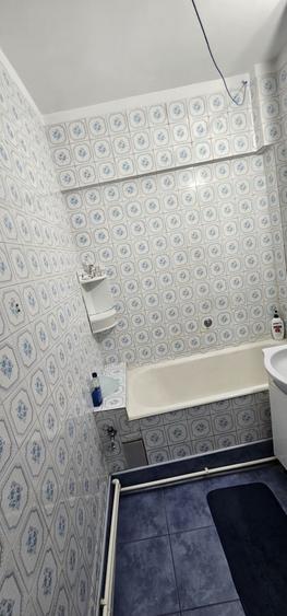 Apartament cu 2 camere decomandat în Casa de Cultură