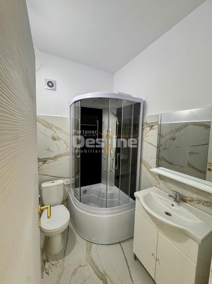 Casă individuală cu 4 camere cu Canalizare în Deal