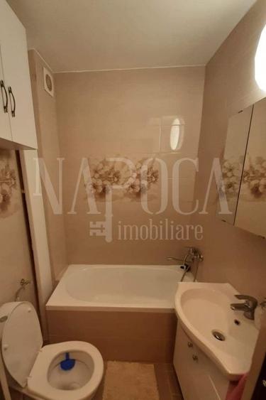 Apartament cu 2 camere semidecomandat în Valenta