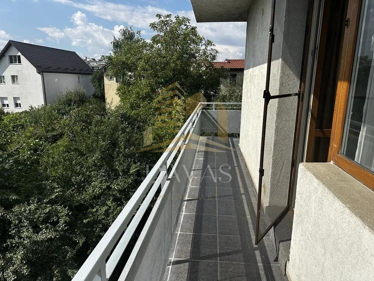 Apartament cu 2 camere semidecomandat, mobilat în Plopilor
