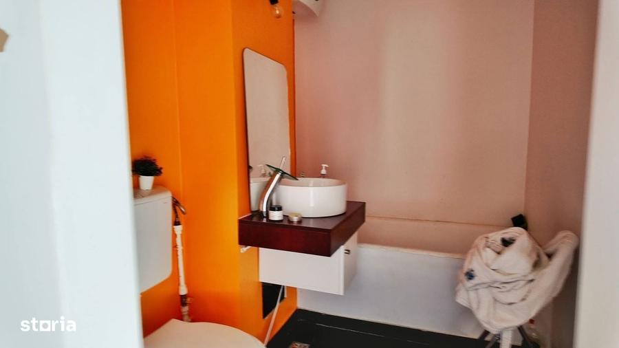 Apartament cu 2 camere decomandat în Central
