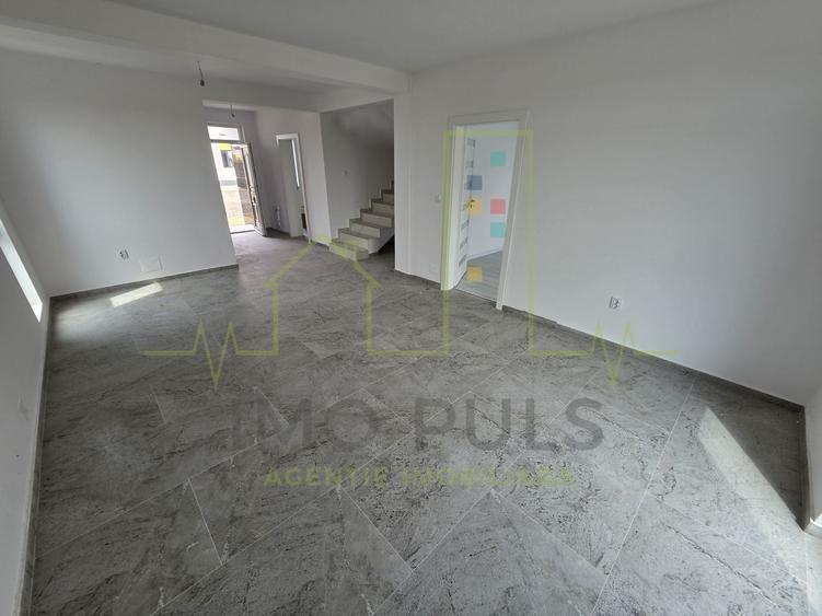 Casă individuală cu 3 camere cu Canalizare în Calea Urseni