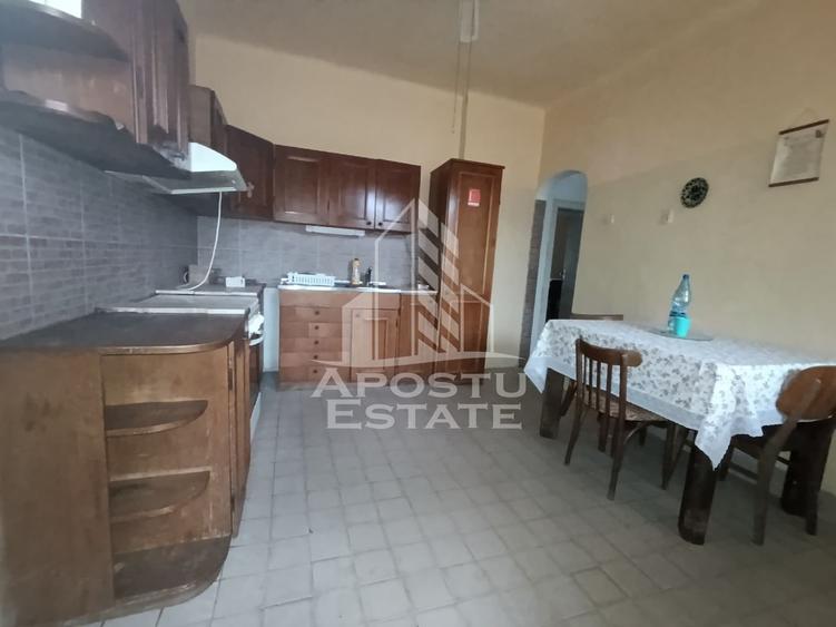 Casă individuală cu 9 camere cu Canalizare în Șagului