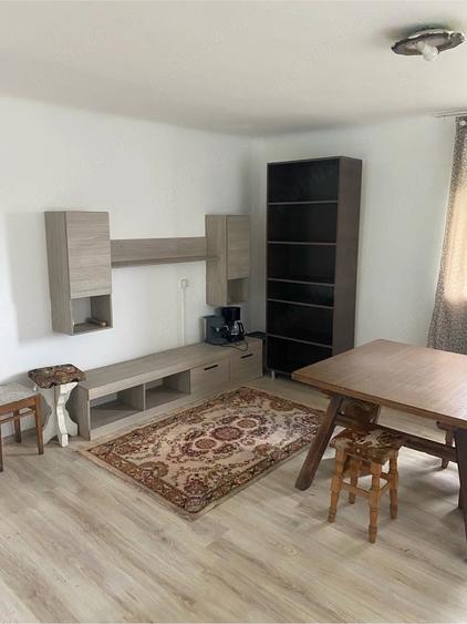 Apartament cu 2 camere semidecomandat în Exterior Vest