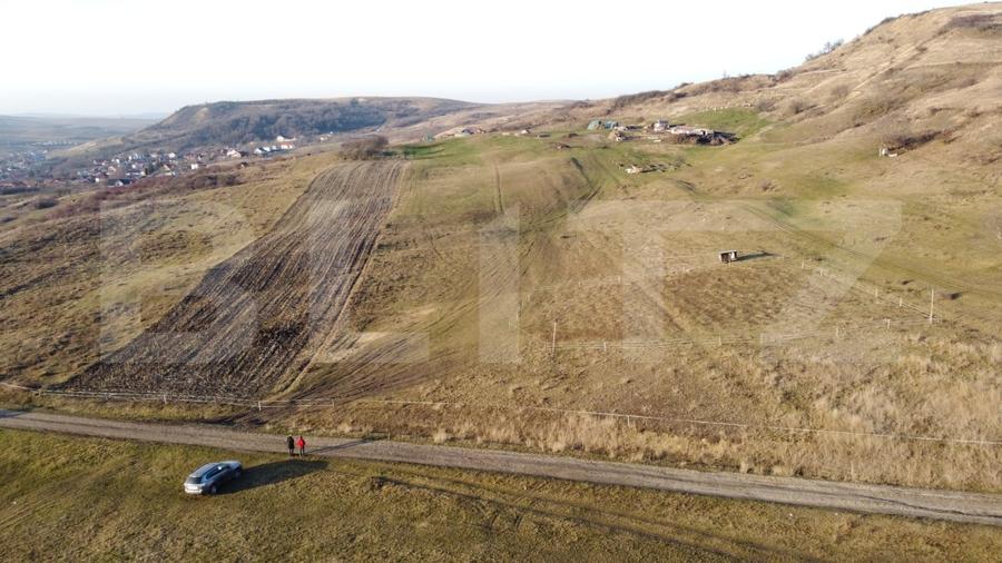 Teren agricol intravilan de 5780 mp, în Chinteni