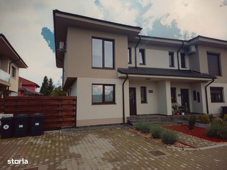 Casă cu 5 camere cu Teren 300 Mp în Corbeanca