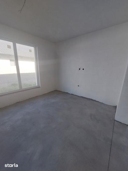 Casă cu 4 camere cu Teren 500 Mp în Central
