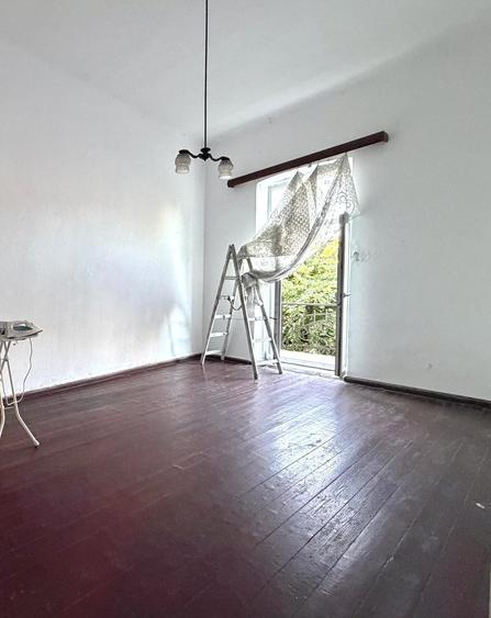 Apartament cu 6 camere decomandat în Ultracentral