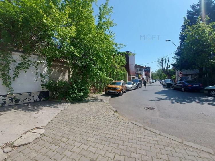 Casă individuală cu 2 camere cu Canalizare în Banu Manta