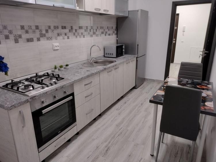 Apartament cu 2 camere decomandat în Theodor Pallady