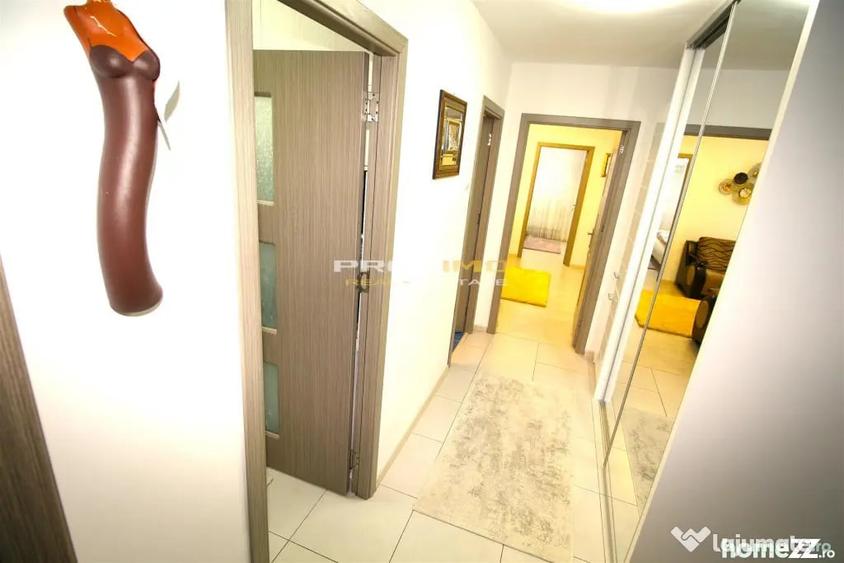 Apartament cu 3 camere semidecomandat în City Park Mall