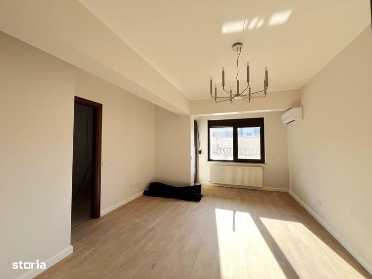 Apartament cu 4 camere în Arcul de Triumf