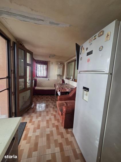 Apartament cu 3 camere decomandat în Obor